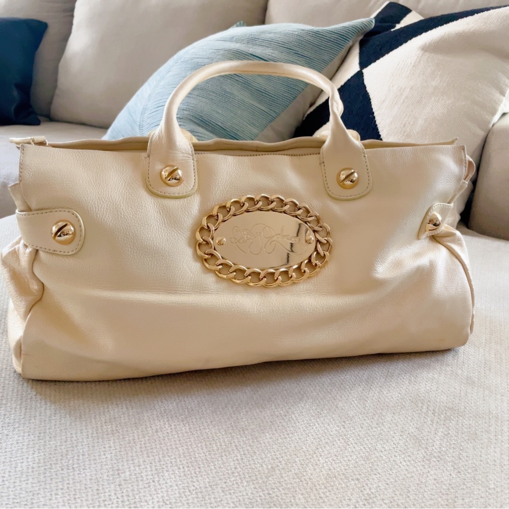 Cream Betsy Johnson handbag 🖤